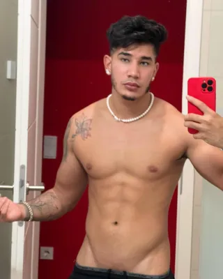 Onlyfans: gold_private