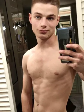 Onlyfans: hotrussianboy